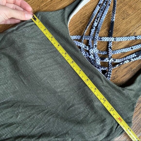 Lululemon Wild Tank Heathered Gator Green / Ziggy Snake Butter Pink Black Size 6 - Picture 9 of 11